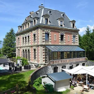 https://le-chateau-des-arenes.hotels-rhonealpes.com